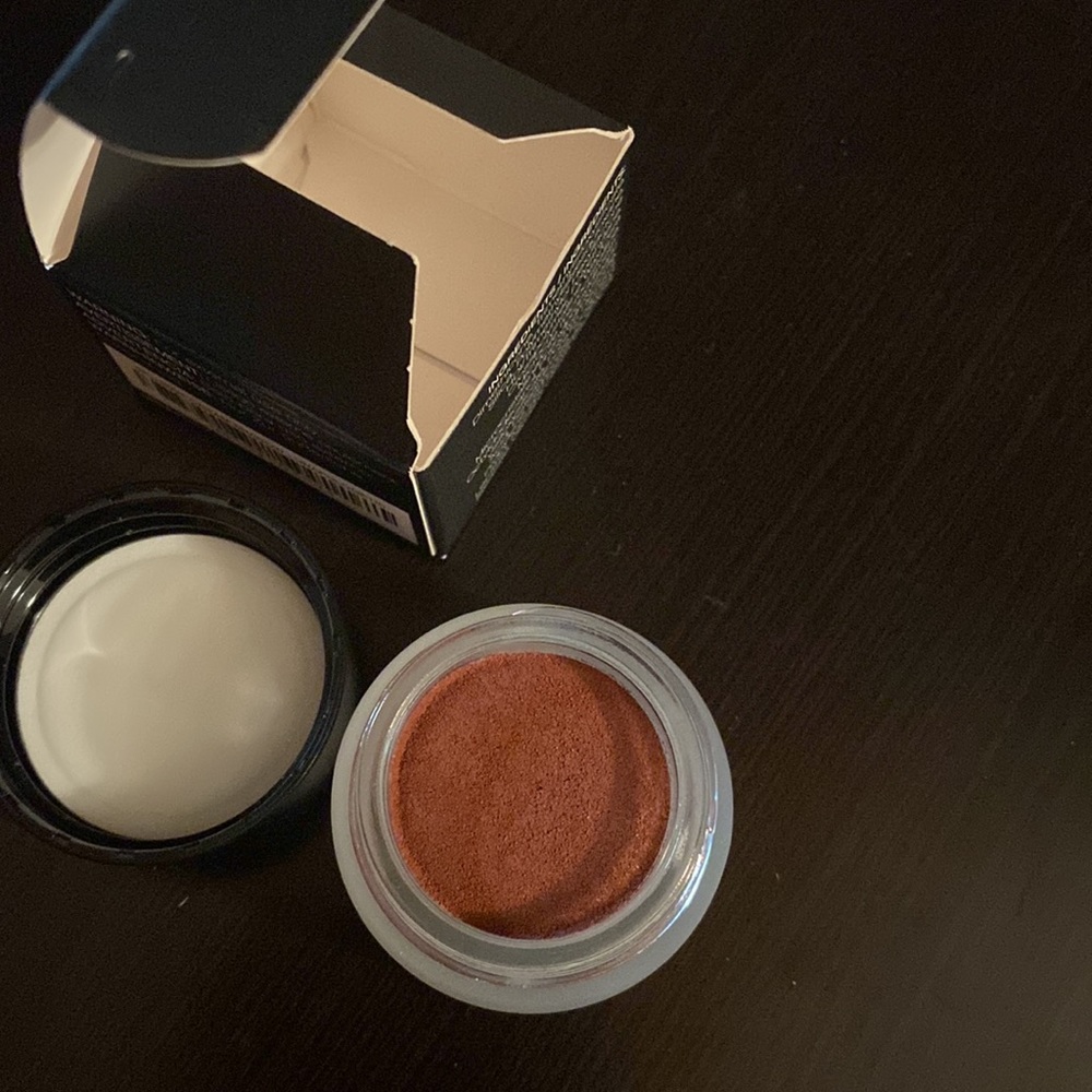 Splurge Cream Shadow in Unapologetic